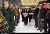 اهدای لباسهای شهیده ملینا اسدی به موزه دفاع مقدس-کرمانشاه