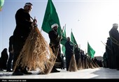 آیین جاروکشی خادمان مسجد مقدس جمکران