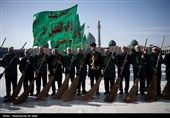 آیین جاروکشی خادمان مسجد مقدس جمکران