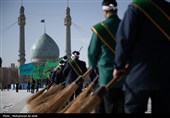 آیین جاروکشی خادمان مسجد مقدس جمکران