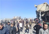 غزة | تضرر 30 خیمة فی مواصی خان یونس وسقوط شهداء وجرحى جراء القصف الإسرائیلی… وفصائل فلسطینیة تدین