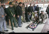 غبار روبی مزار شهدا درکرمانشاه