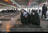 غبار روبی مزار شهدا درکرمانشاه