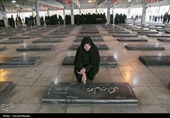 غبار روبی مزار شهدا درکرمانشاه