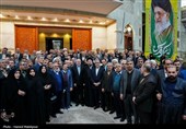 مراسم تجدید میثاق رئیس و نمایندگان مجلس با آرمان‌های امام خمینی(ره)