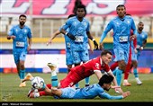 دیدار تیم‌های فوتبال پرسپولیس و چادرملو