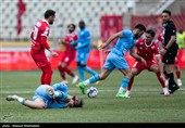 دیدار تیم‌های فوتبال پرسپولیس و چادرملو