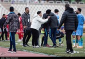 دیدار تیم‌های فوتبال پرسپولیس و چادرملو