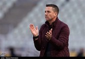 دیدار تیم‌های فوتبال پرسپولیس و چادرملو