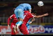 دیدار تیم‌های فوتبال پرسپولیس و چادرملو