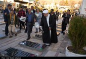 مهمانی لاله‌ها در گلزار شهدای کرمان
