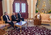 لاریجانی با سلطان عمان دیدار کرد
