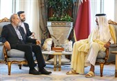 لاریجانی یحری مباحثات مع أمیر قطر