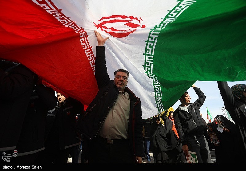 چرام یکپارچه انقلاب شد