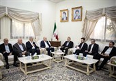 لاریجانی یجری محادثات مع عدد من قادة حماس فی الدوحة