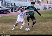 دیدار فوتبال تیم های خیبر خرم آباد و ملوان انزلی