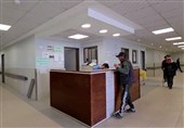 العمال والممرضون یعیدون بناء الأمل: مستشفیات غزة بین التدمیر والترمیم