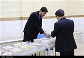 آیین رونمایی از کتاب «ندوشن» در یزد برگزار شد