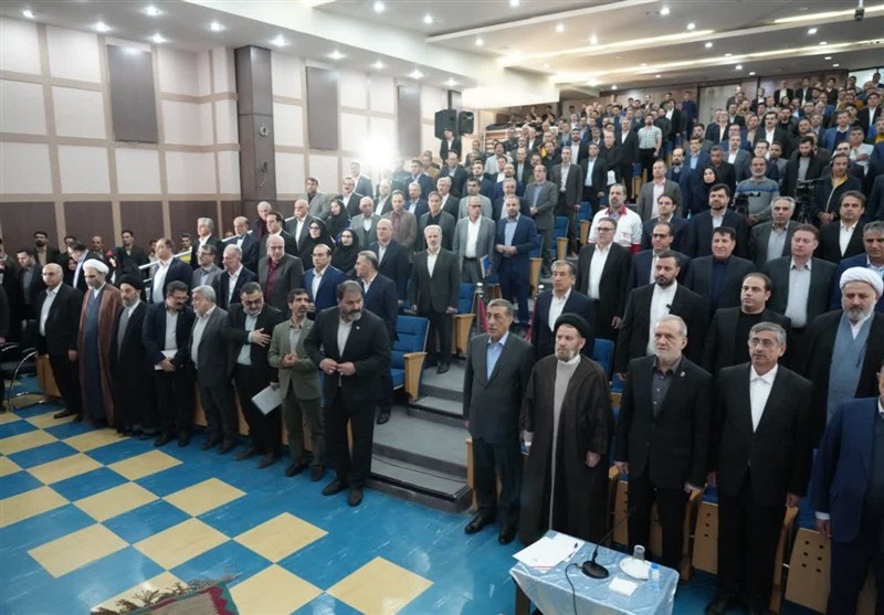 نشست فرهیختگان و فعالان فرهنگی لرستان با حضور رئیس‌جمهور برگزار شد