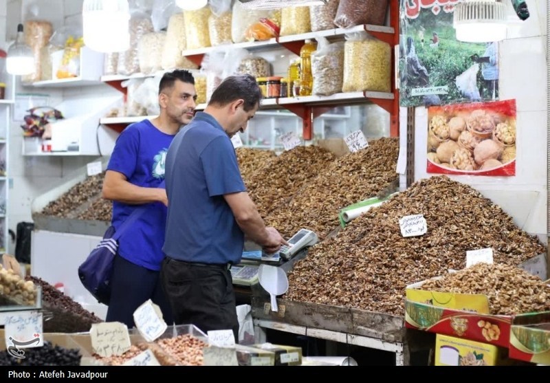 نمایشگاه عرضه کالاهای اساسی ویژه ماه رمضان در اردبیل آغاز به کار کرد