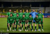 دیدار تیم های فوتبال فجر شهید سپاسی شیراز و شمس آذر قزوین