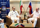 الأدمیرال إیرانی یلتقی قادة بحریتی روسیا والسعودیة لتوسیع التعاون المشترک