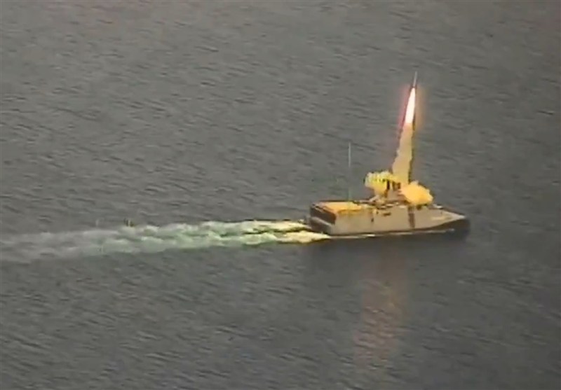 Iran’s IRGC Holds ‘Smart Control’ Drill in Strait of Hormuz