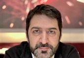 ببینید/ هجوم اوباش به پژوهشگر مخالف جنگ