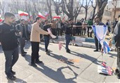 تجمع طلاب جامعات طهران وبهشتی وشریف وخواجه نصیر إحیاءً لذکرى ضحایا الأحداث الأخیرة
