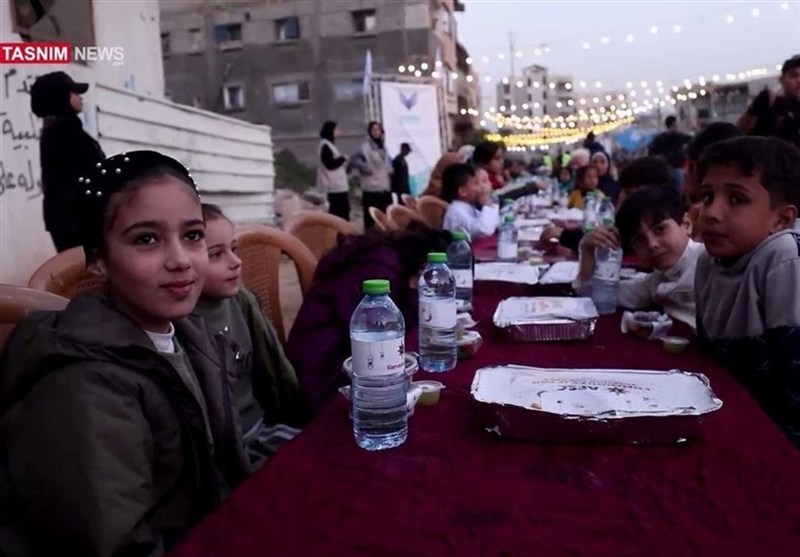 دفء جماعي تحت السماء… حكاية إفطار رمضاني في غزة