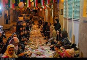 مراسم افطاری ساده در محله قبله شیراز