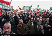تجمع سوگواران رهبر شهید انقلاب در میدان انقلاب