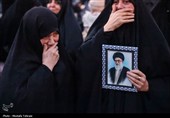 تجمع سوگواران رهبر شهید انقلاب در میدان انقلاب