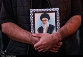 تجمع سوگواران رهبر شهید انقلاب در میدان انقلاب