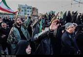 تجمع سوگواران رهبر شهید انقلاب در میدان انقلاب