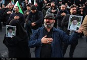 تجمع سوگواران رهبر شهید انقلاب در میدان انقلاب