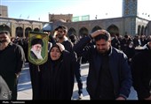 حرم حضرت معصومه(س) مملو از مردم سوگوار رهبر شهید انقلاب