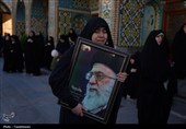 حرم حضرت معصومه(س) مملو از مردم سوگوار رهبر شهید انقلاب