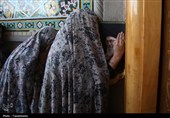 حرم حضرت معصومه(س) مملو از مردم سوگوار رهبر شهید انقلاب