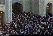 حرم حضرت معصومه(س) مملو از مردم سوگوار رهبر شهید انقلاب