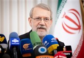 لاریجانی یحذر المسؤولین الأمریکیین من تبعات أی تدخل بری فی إیران