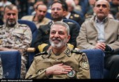 حضور تولیت مسجد جمکران در منزل شهید سپهبد موسوی