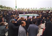 تشییع باشکوه پیکر معلم شهید دبستان «شجره طیبه» میناب در جیرفت