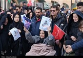 تشییع لاله‌های ارغوانی در دیار آفتاب