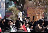 تشییع لاله‌های ارغوانی در دیار آفتاب