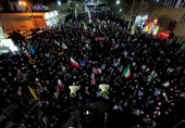 من انرژی هسته‌ای را کشف کردم، همین‌جا ، کفِ خیابان