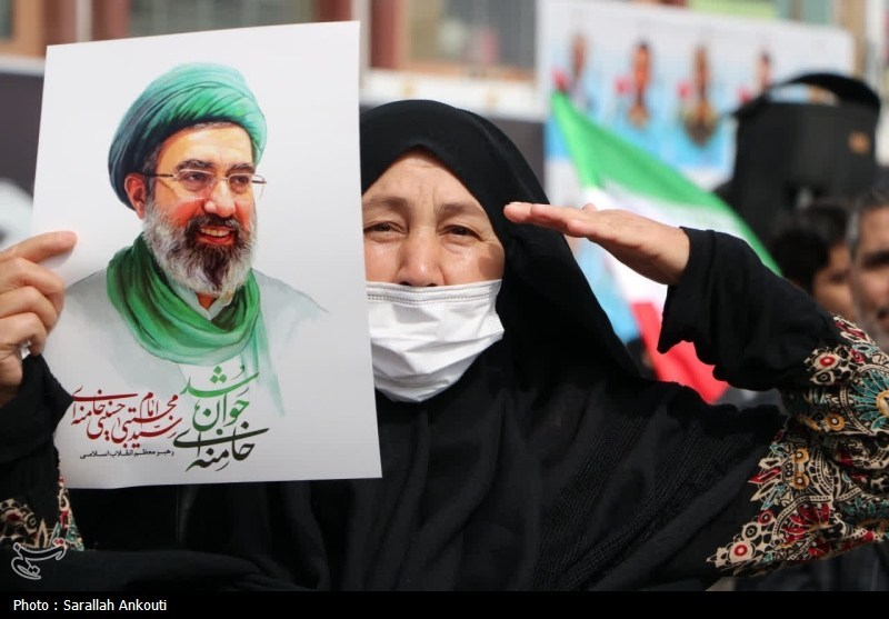 بیعت مردم کرمان با امام سیدمجتبی خامنه‌ای