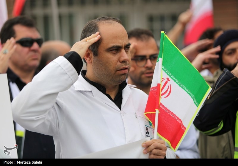 کادر درمان گلستان ایستاده پای کار مردم و وطن