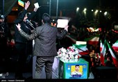وداع مردم تهران با شهدای ناوشکن دنا