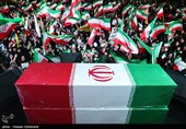 وداع مردم تهران با شهدای ناوشکن دنا